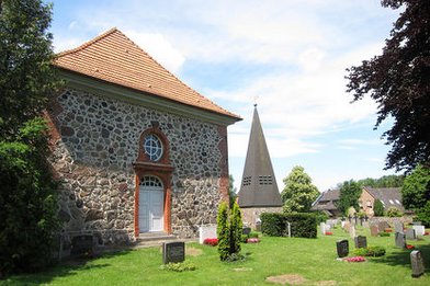 St. Andreas Kirche in Sahms